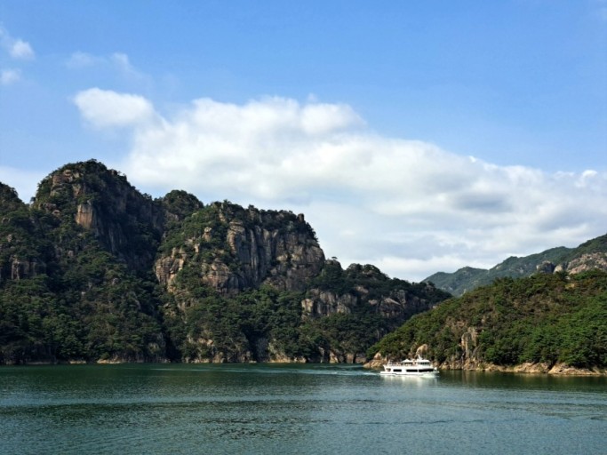 충주호 휴람선 사진