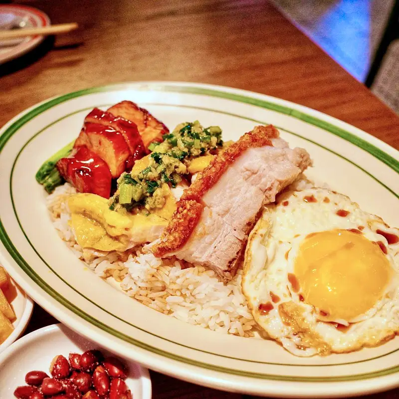 줄서는식당 영탁 추천 홍콩식 바베큐 플래터, 도가니 커리국수, 마파두부 볶음밥 맛있는 곳 신용산역 용리단길 맛집 소개