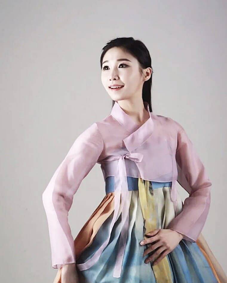 가수-이소나