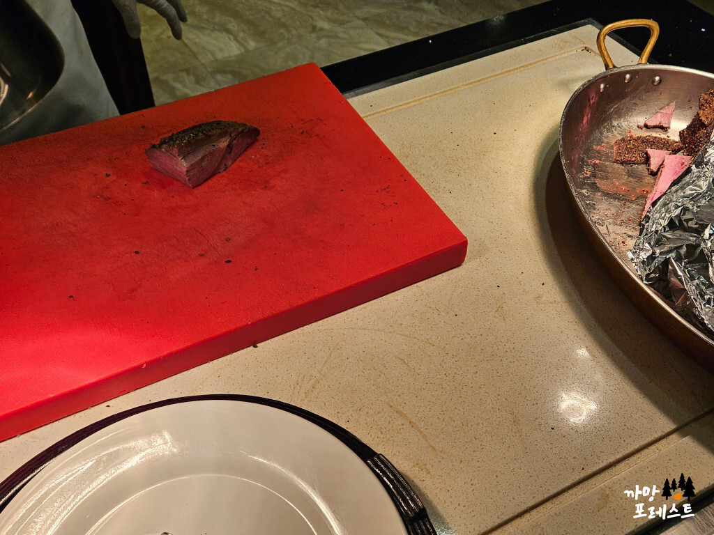 더 리버사이드 호텔 뷔페 스테이크