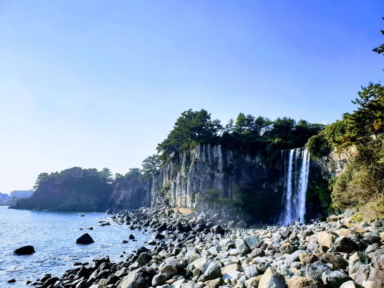제주 여행 정방폭포, 산책로와 관람 포인트, 서귀포 자연&middot;문화 연계 여행 코스