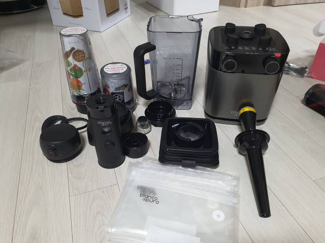 진공블렌더 볼토 구성품