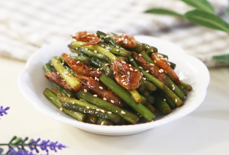 건새우 마늘쫑볶음