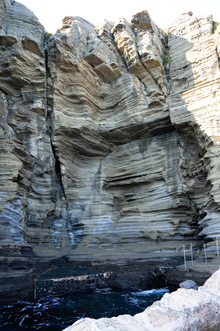 용머리 해안 절벽