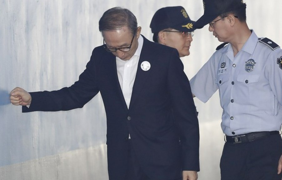 이명박