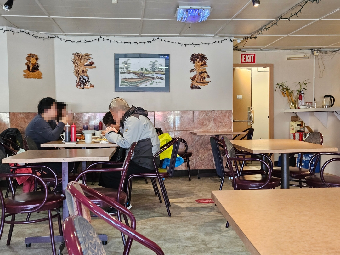 옐로나이프 베트남 국수 내부