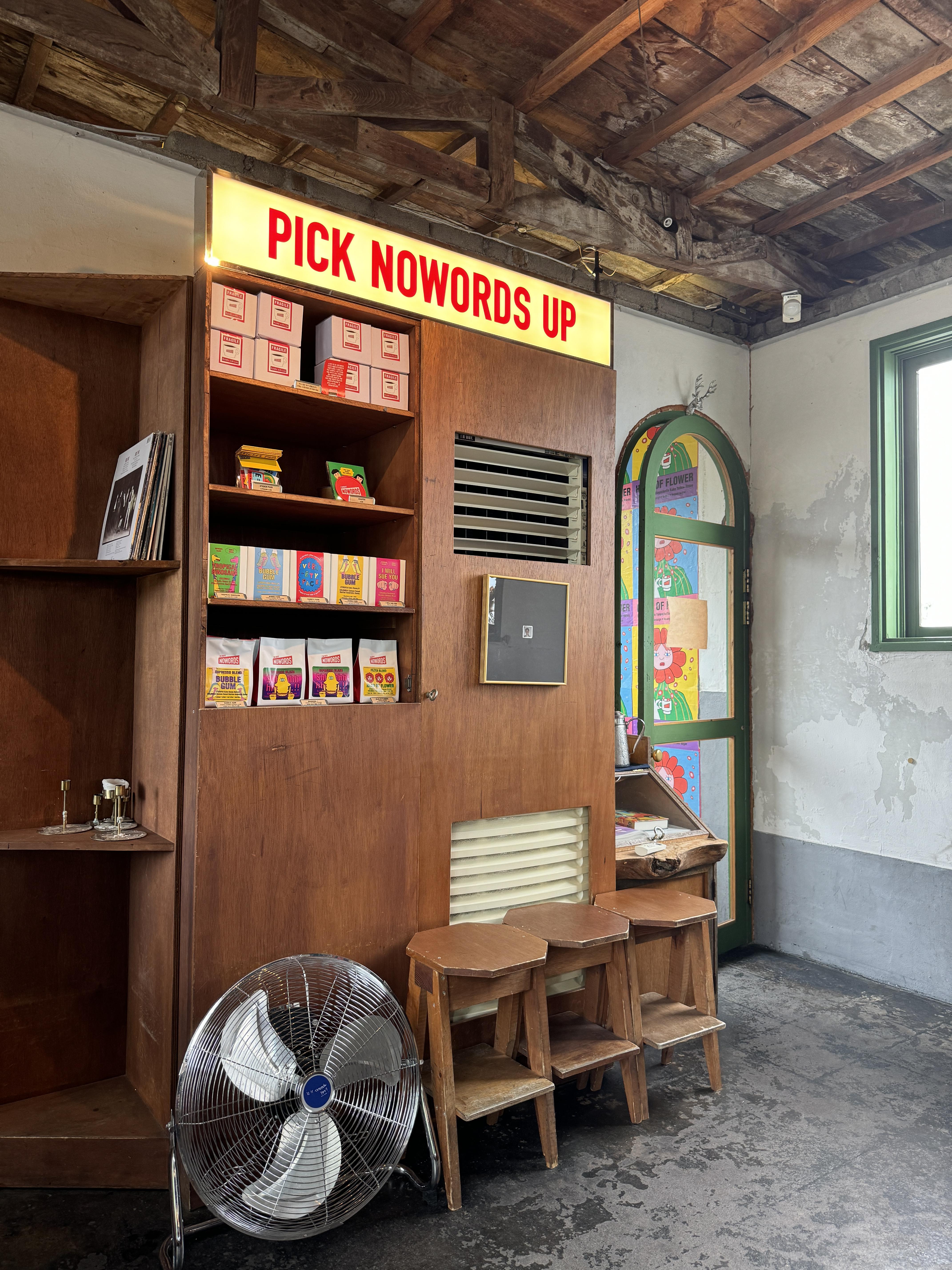 경주-카페-노워즈-NOWORDS-인테리어
