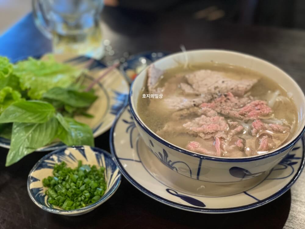 나트랑 베트남 가정식 맛집 엇 히엠 - 짜지 않은 포 보