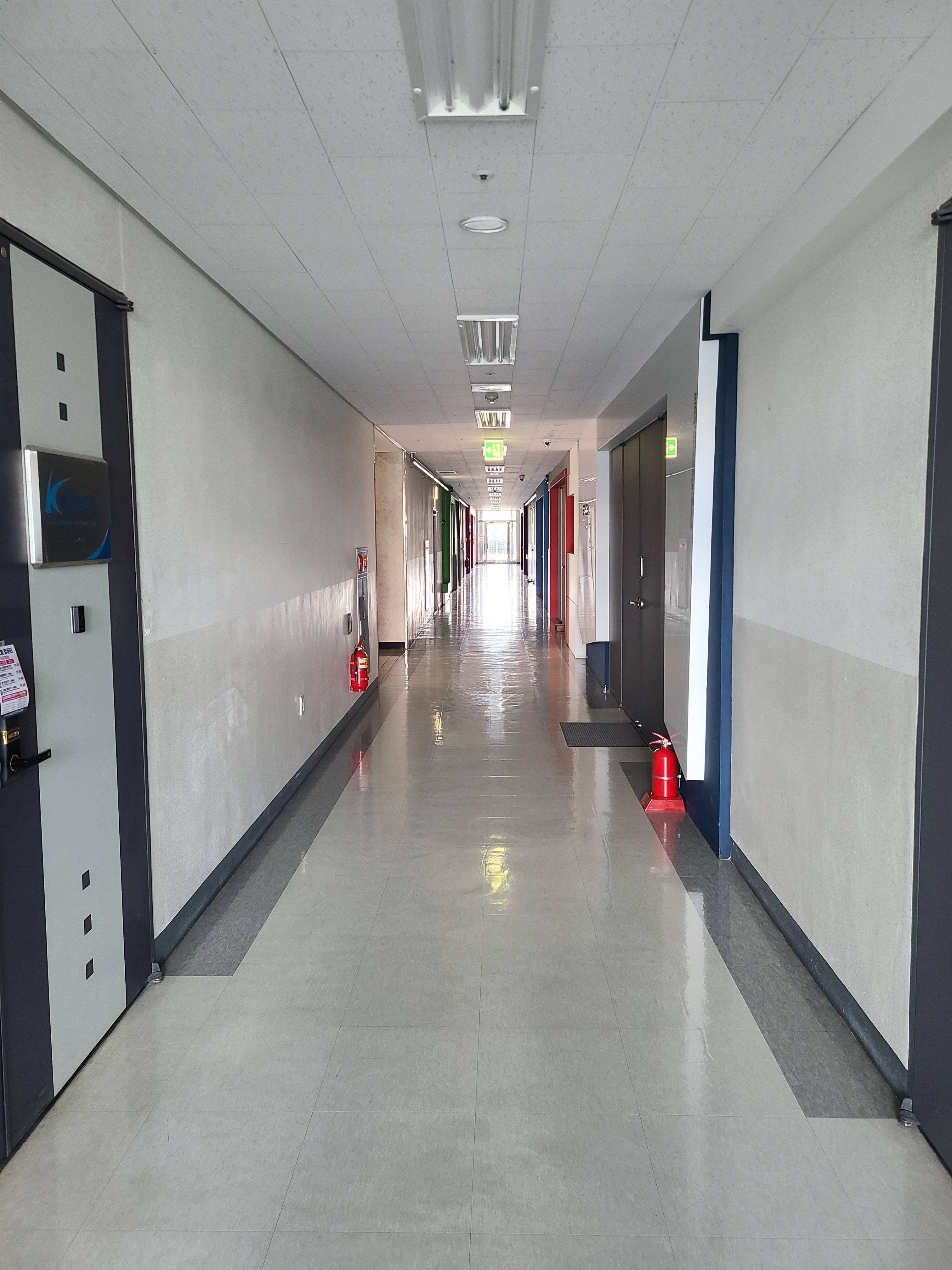 춘의 테크노타워 3차8