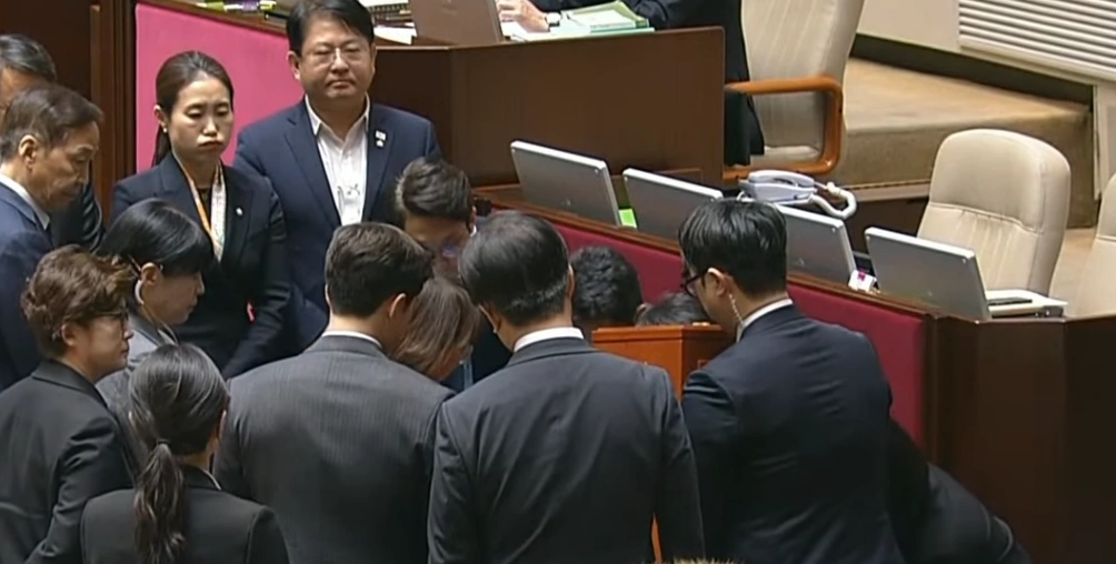 탄핵 명패함 확인