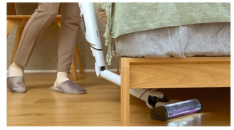 버튼 하나로 구부려서 청소가 가능