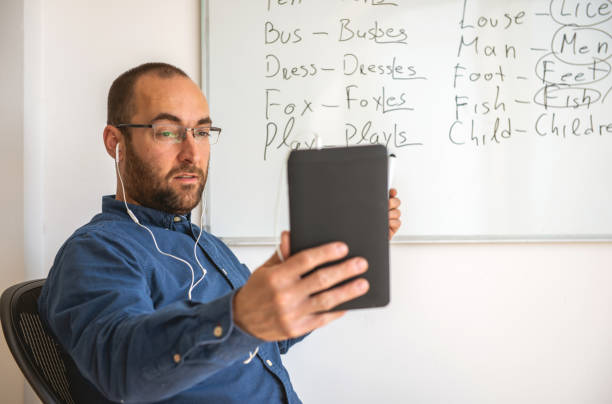 디지털 교재와 전자책(E-books)을 활용한 학습 혁신