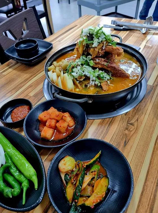 통뼈감자탕 장목매미성점