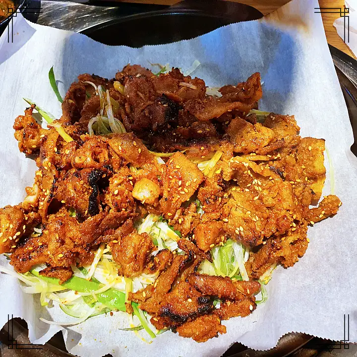 진심 가득 건강 담은 맛 홍대 합정 맛집 추천 생방송투데이 숯불고기 김치찌개 수제비 백반 6천9백원 불고기+밑반찬 7종 오늘방송 맛있고 싸다고