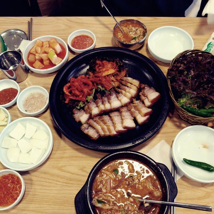 반찬과 보쌈 순대국