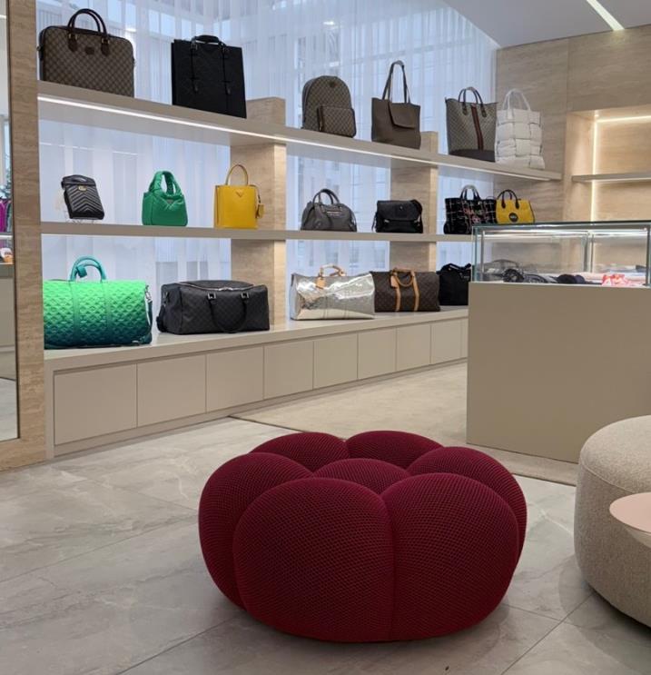 생방송오늘아침 중고명품매장 내부