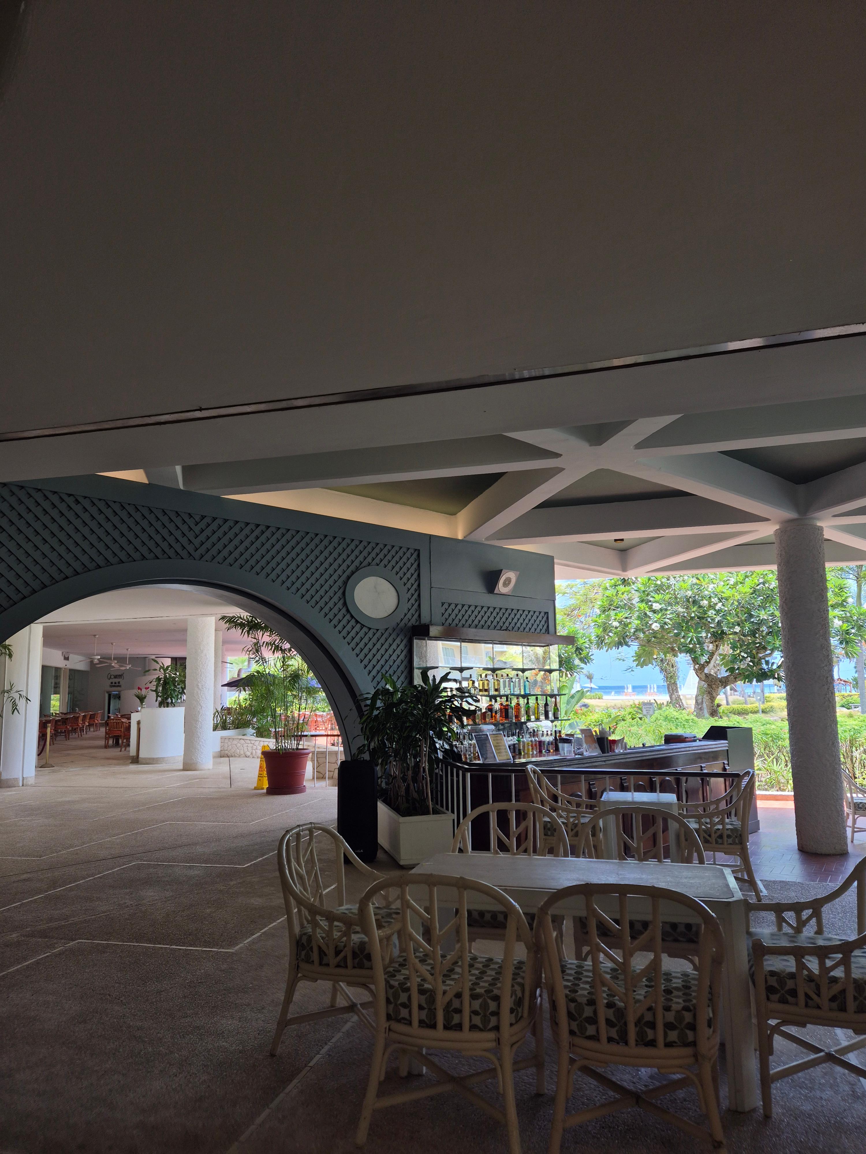 마리아나비치리조트 로비바