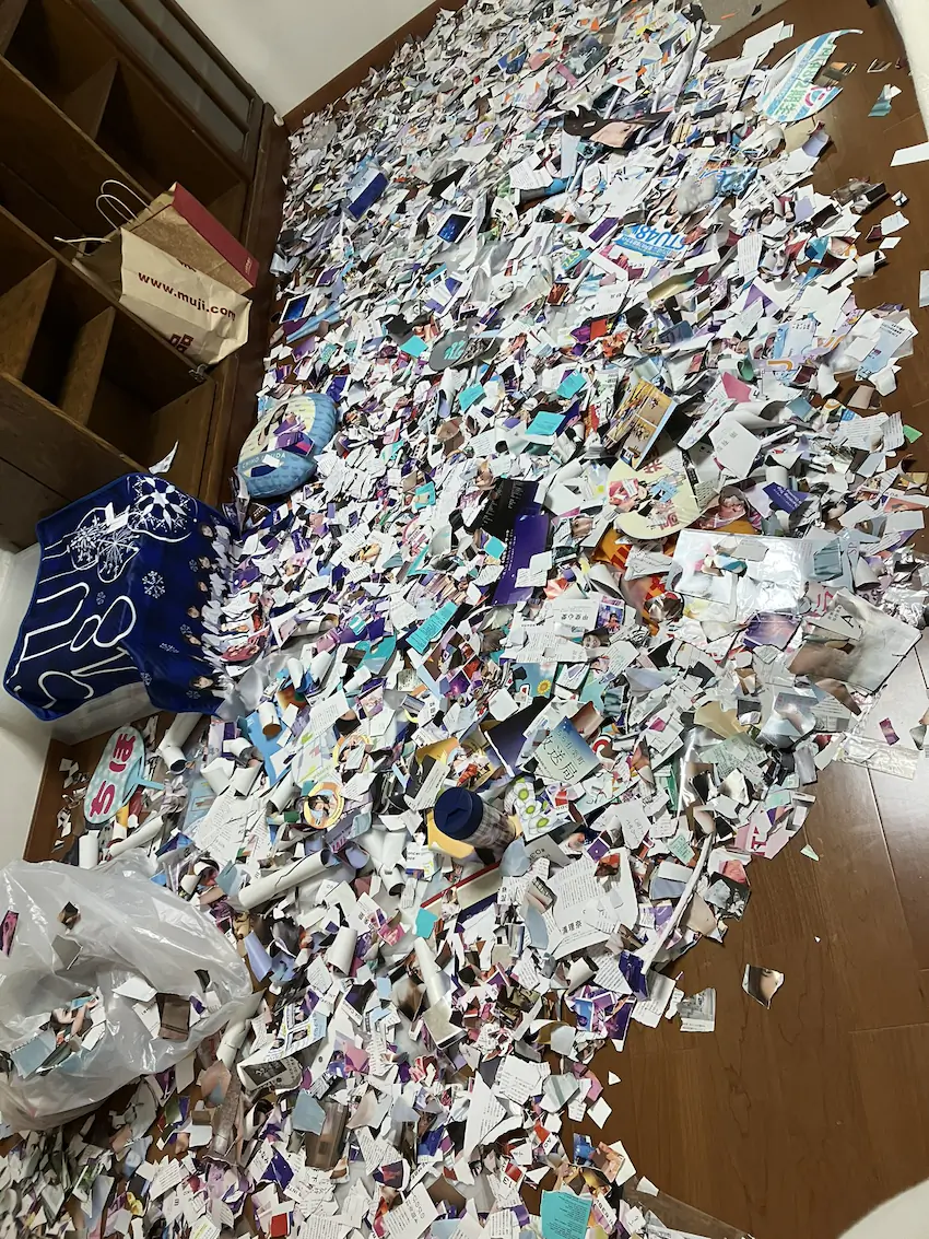 AKB48 굿즈 찢어버린 오카다 나나 팬