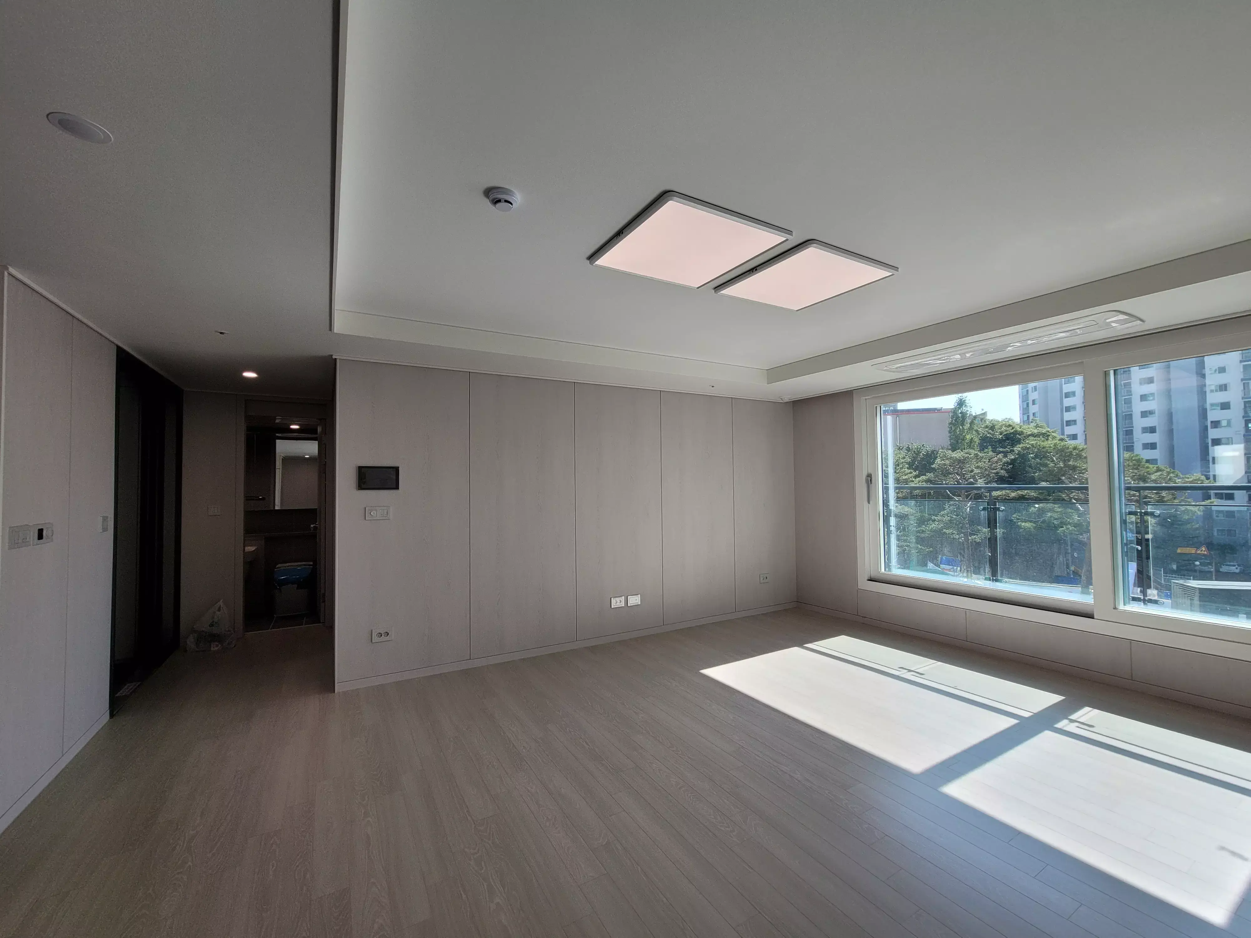 판상형 아파트 거실