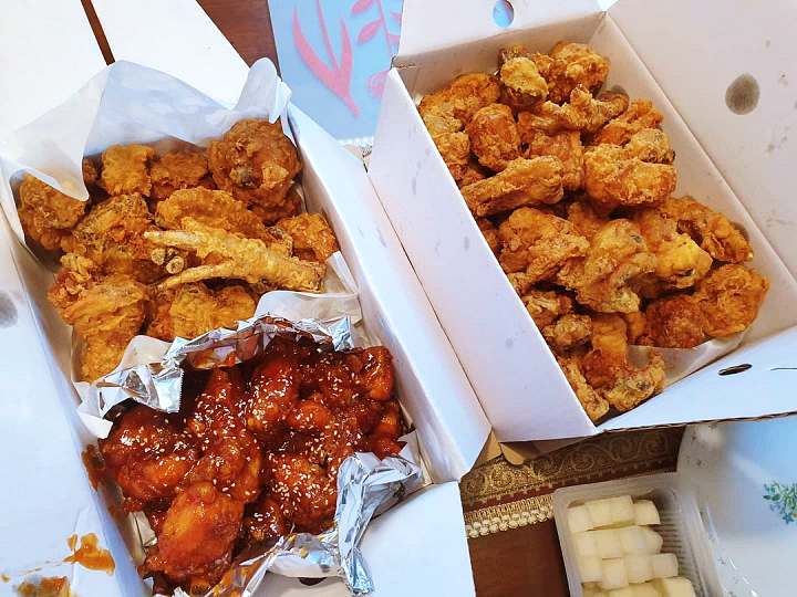 진심 가득 건강 담은 맛 광주 광산구 맛집 추천 생방송투데이 엄마가 손질하고 아들이 튀긴 시장 통닭 촌닭 치킨&#44; 육계 치킨 오늘방송 자족식당