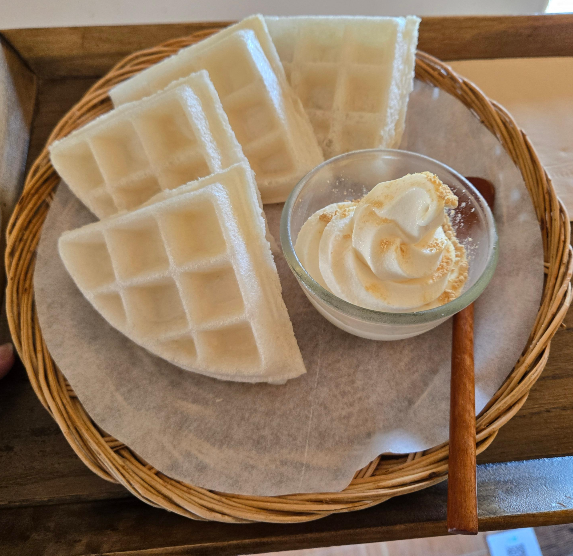 문경 김룡사 계곡 근처 카페 화수헌 떡와플