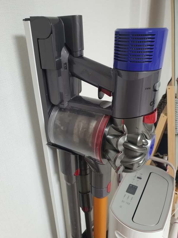 거치된-다이슨청소기