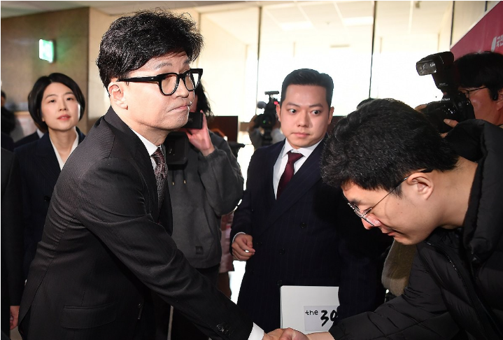 2024 한동훈 대표직 사퇴의 배경