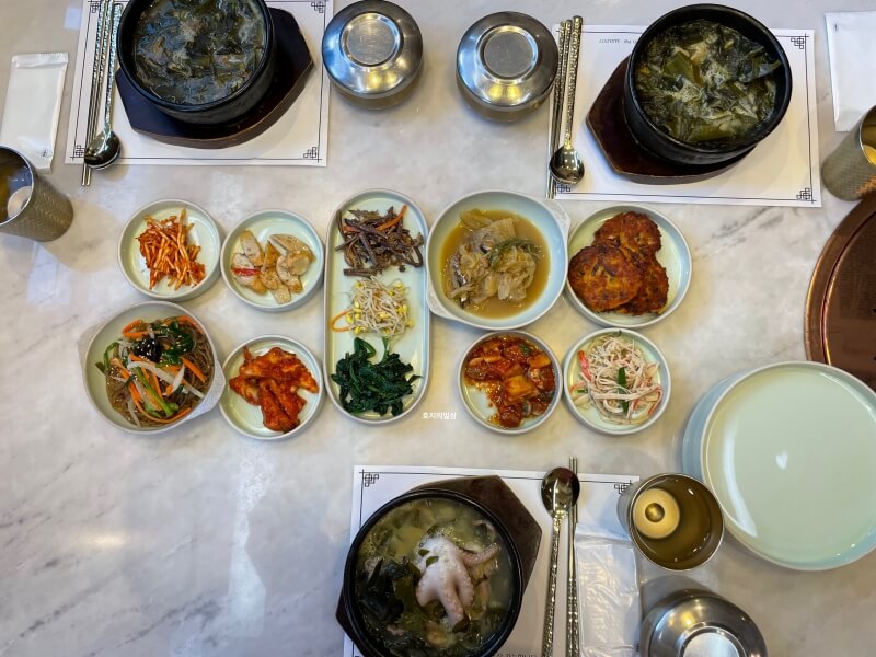 강남 맛집 청담25 울릉도 돌미역국 - 주문한 메뉴