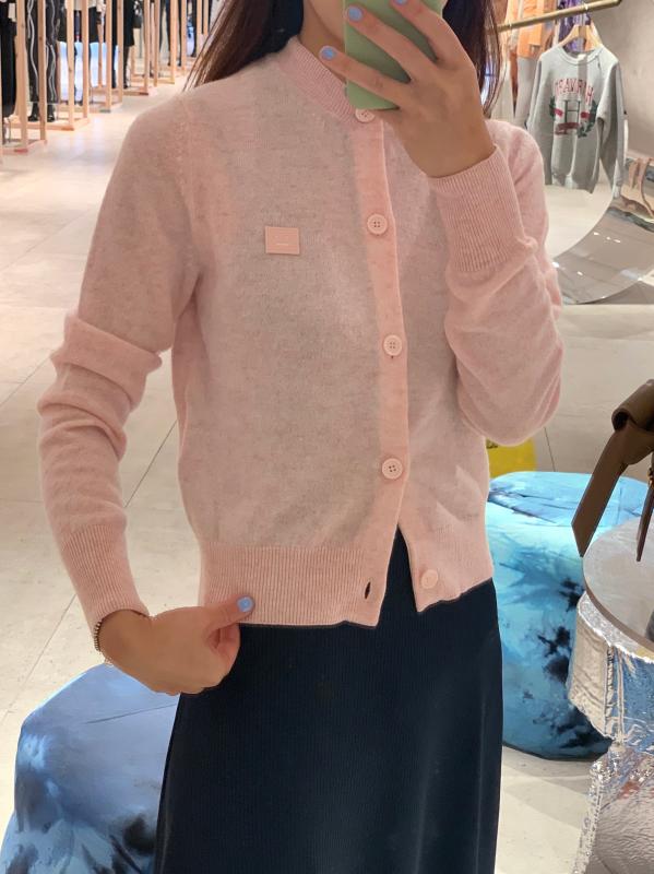 23FW 아크네스튜디오 울 크루넥 가디건 3컬러 FA-WN-KNIT000005