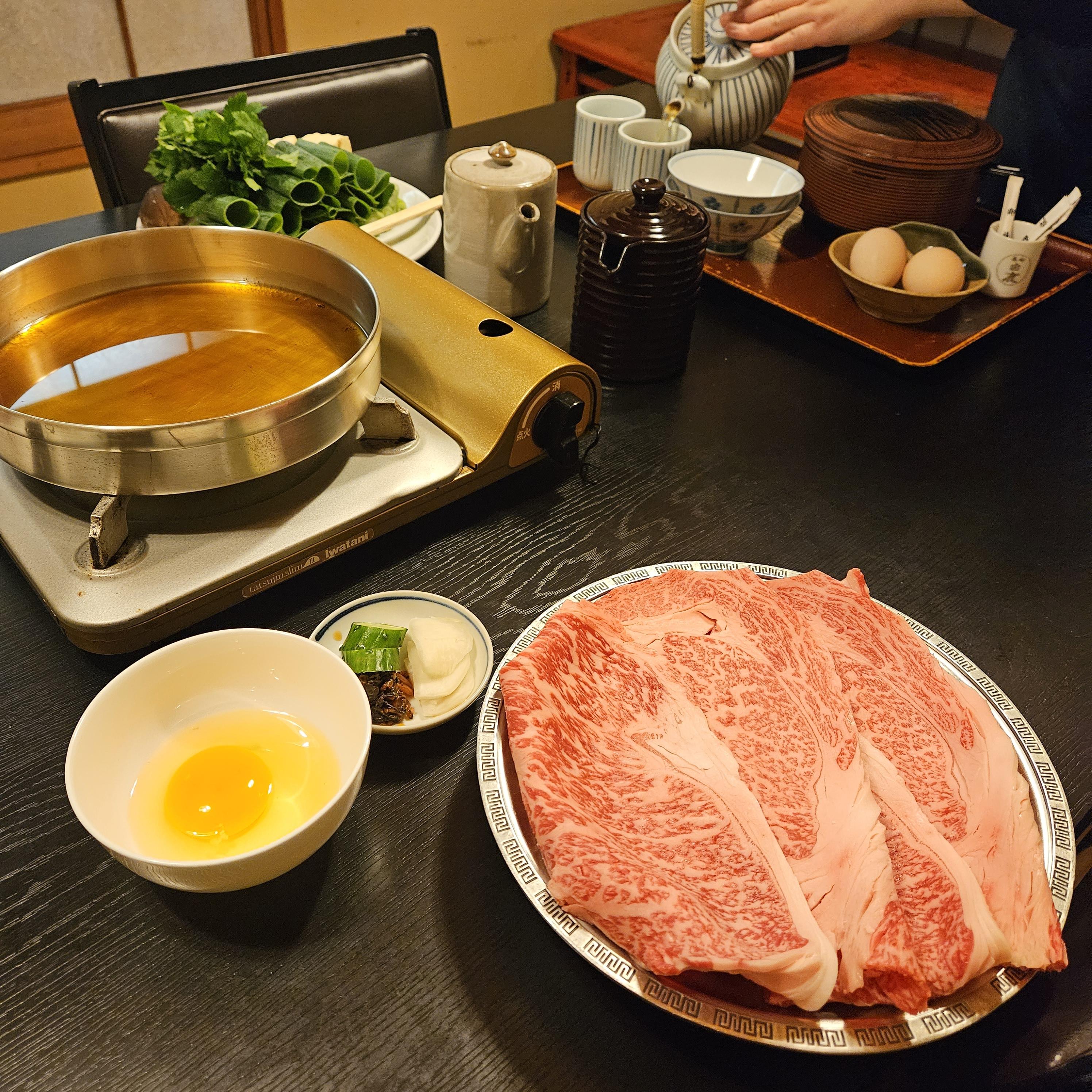 직원 분이 세팅해주시는 모습