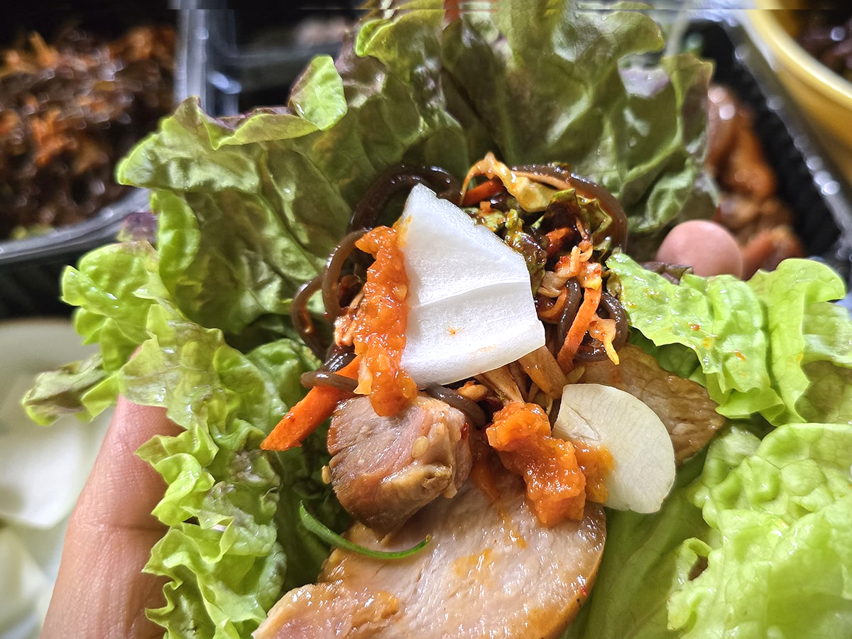 바른보쌈1990 신흥점 -13