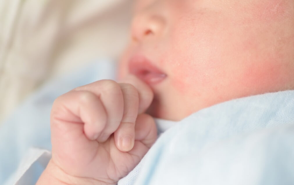 아기 사진입니다.