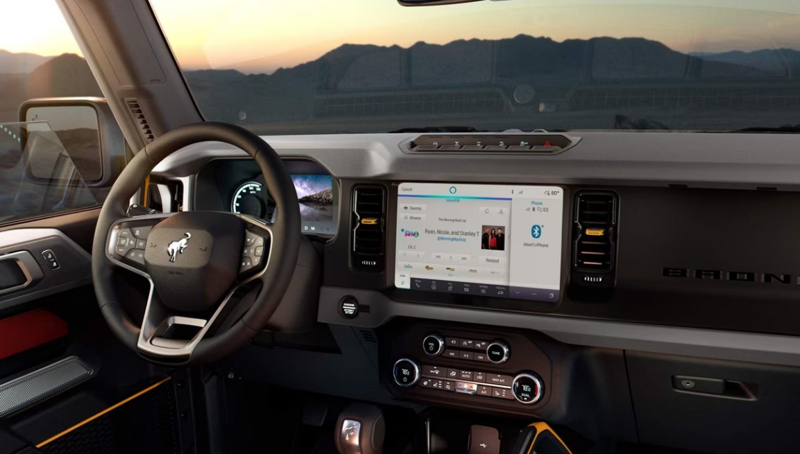 브롱코-아우터뱅크스-실내