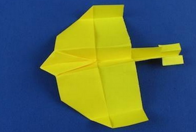 종이비행기접기 완성된 작품의모습