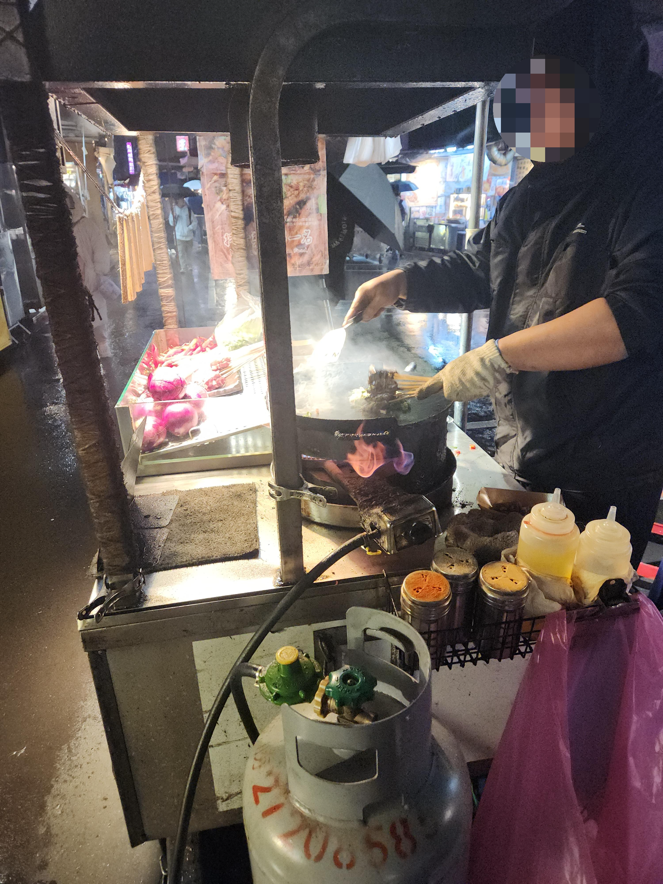 타이베이 스트릿 푸드: 스린 야시장과 라오허제 야시장 및 시먼 탐방_라오허제 야시장_양꼬치