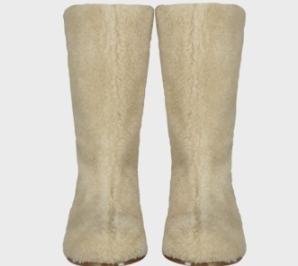 겨울 여행 시 필수 아이템 털 부츠