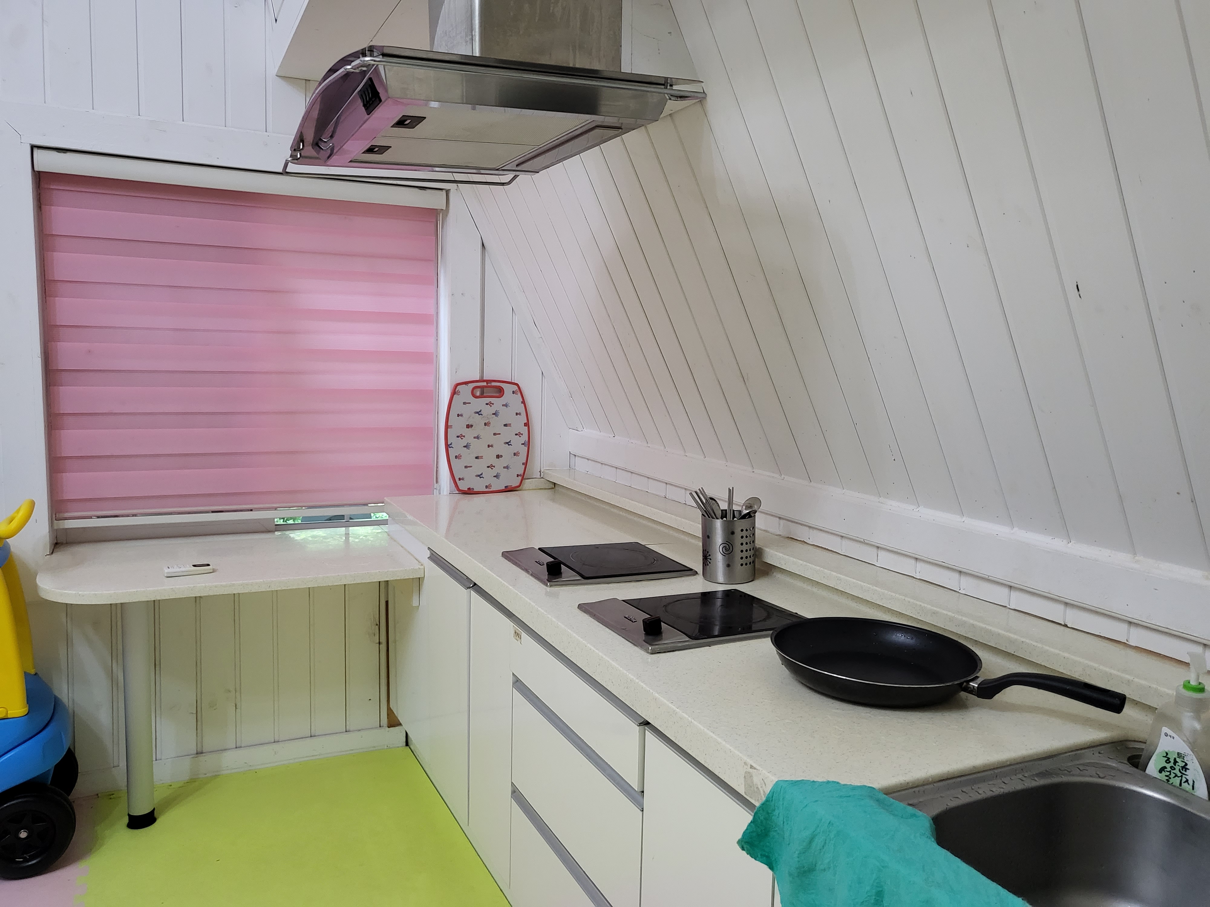 루루키즈팬션 - 주방 클로즈업