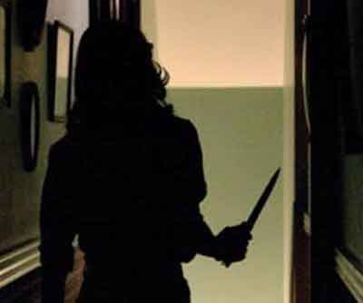 도둑이 침입하는 모습