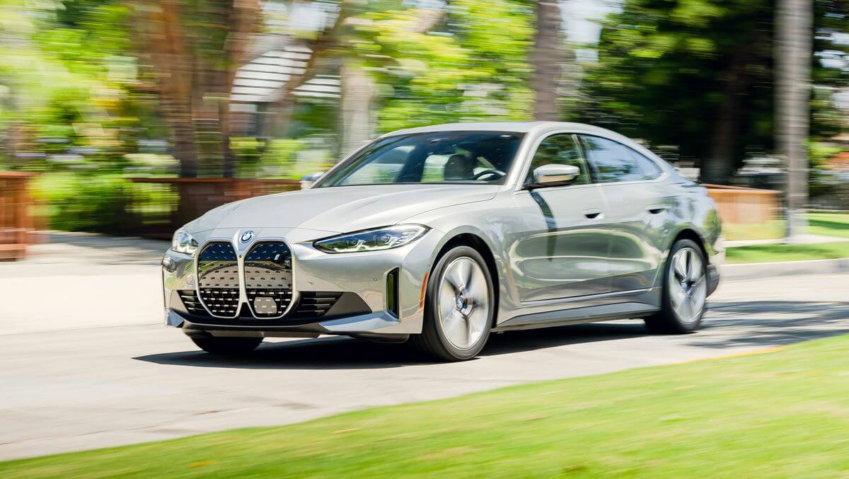 2024 BMW i4