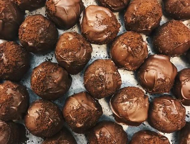 둥근 형태의 초콜릿