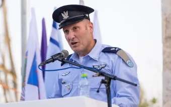 남에게 피해를 주다 영어로 harm others 생활 영어 안내집_25
