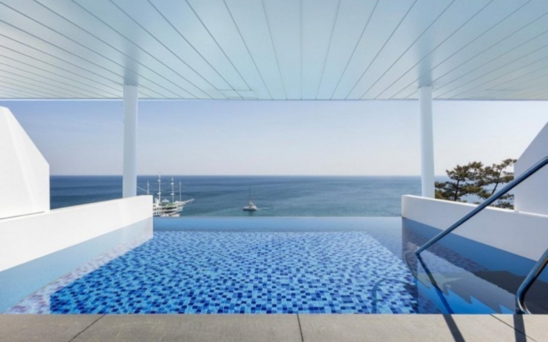 인피니티 풀빌라 수영장