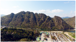 팔봉산