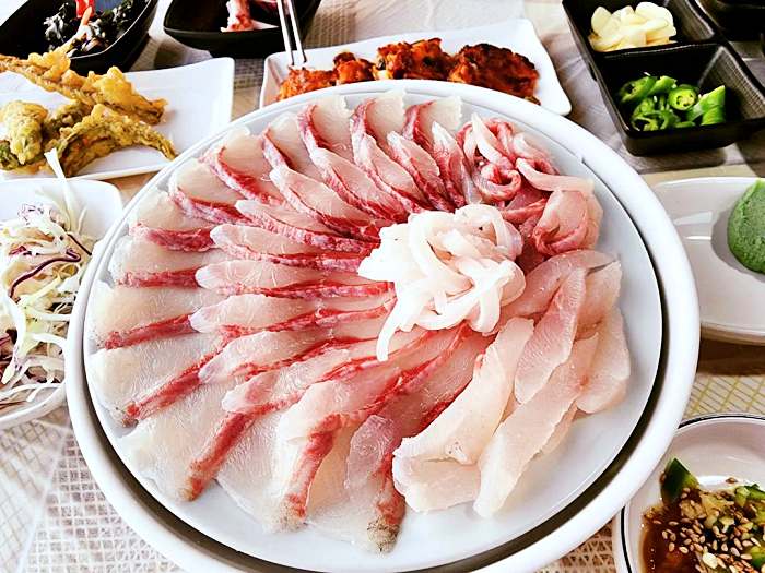 생방송투데이 하동 금오산 짚라인 오션뷰 녹차 숭어회 맛집