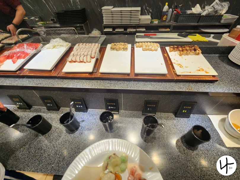 참치-가리비-등-회초밥