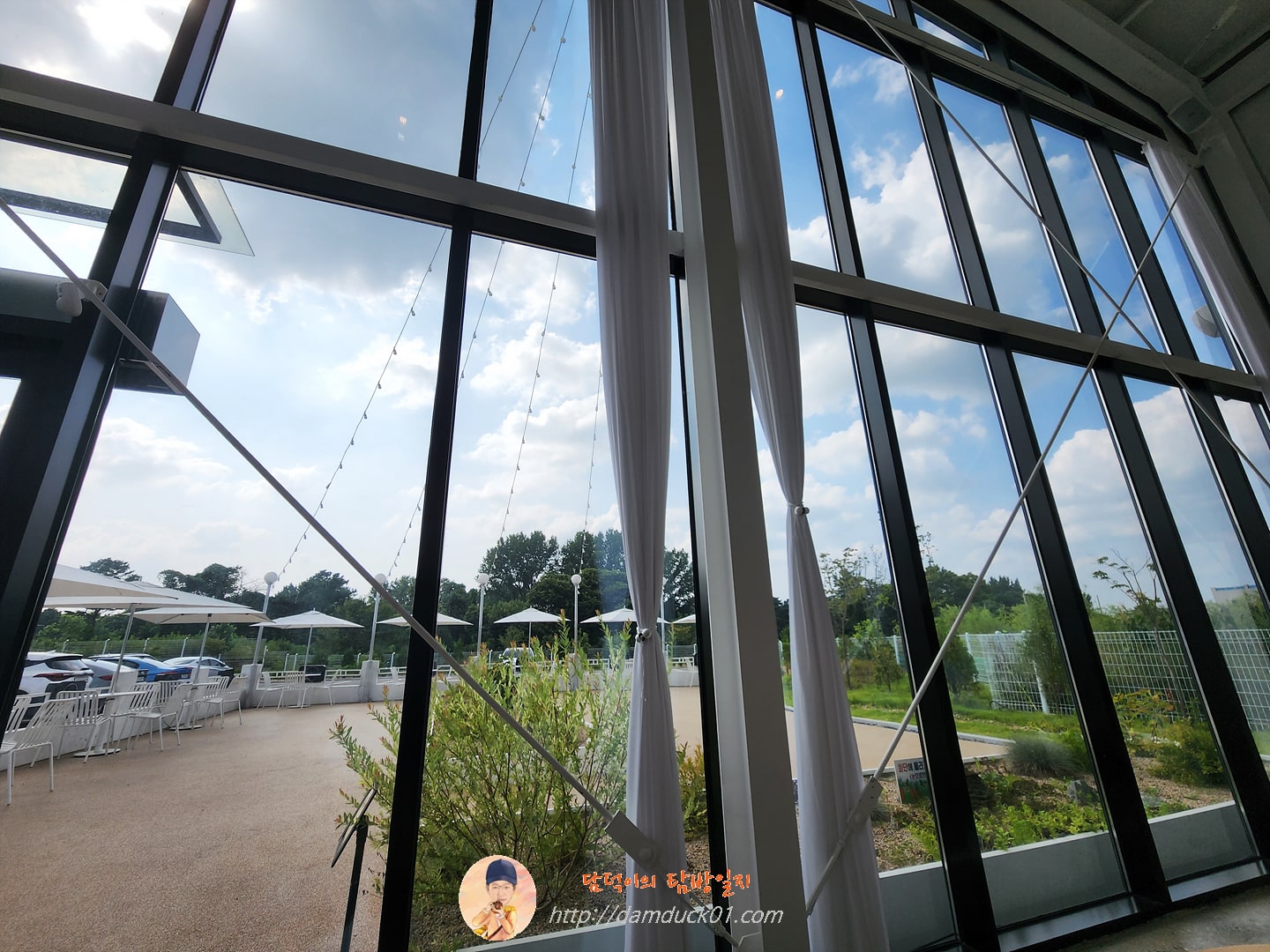 카페 하이라이트 실내