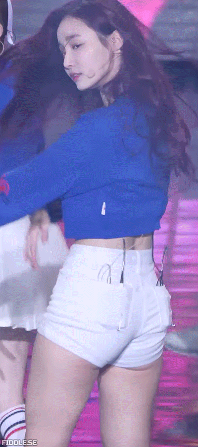 korean hot celebrity singer dancing