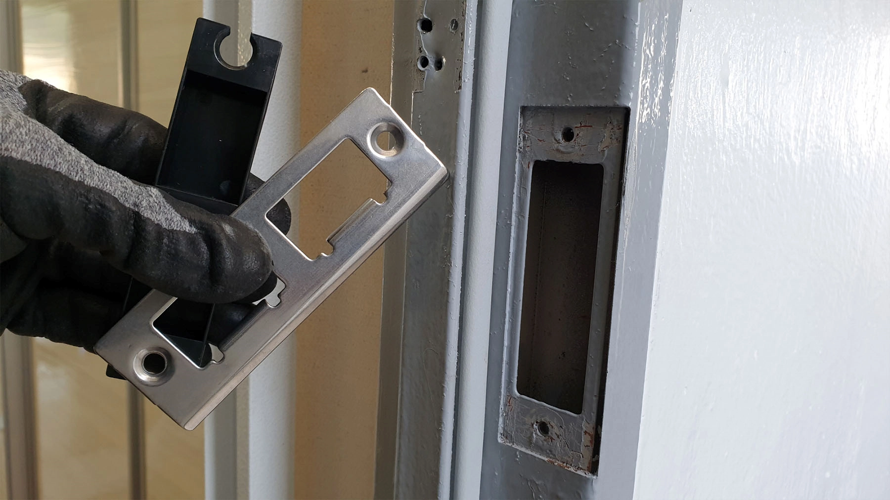 도어록 문틀 부품