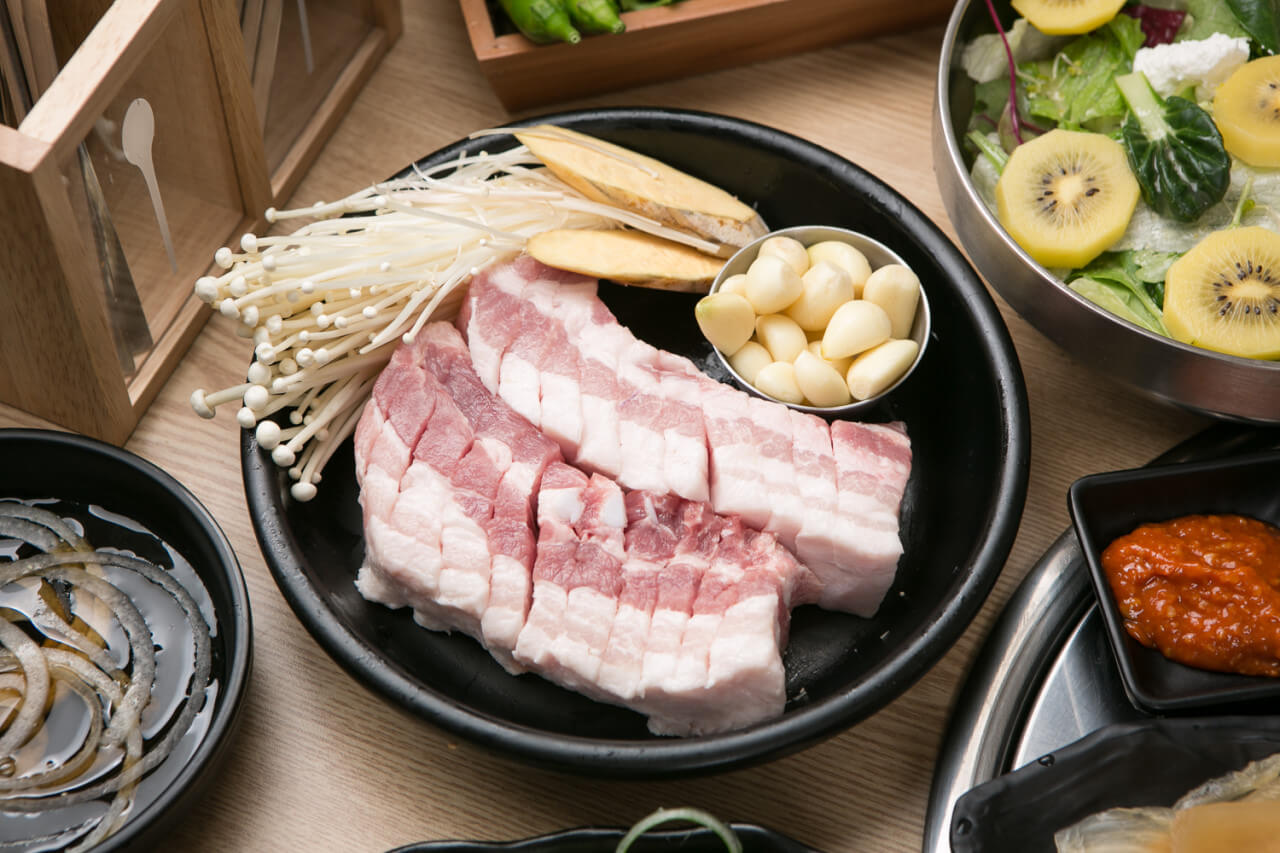 생방송 투데이 3790회 막 퍼주는 집 얼만데요 보쌈 정식 경기 부천 심곡동 육가공장 2호점