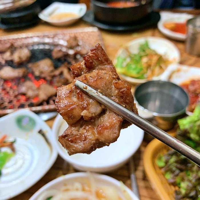 생생정보 충남 당진 한우 특수 부위 무한리필 훈제 목살 맛집